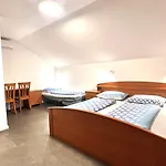 Vendégház Stara Lipa Tasner Kitchen & P & Garage - Self Check-in Maribor