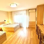 בית הארחה Stara Lipa Tasner Kitchen & P & Garage - Self Check-in
