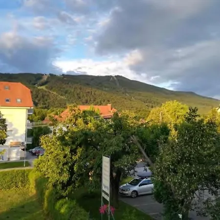 Stara Lipa Tasner Kitchen & P & Garage - Self Check-in Maribor