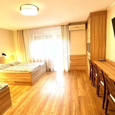 Stara Lipa Tasner Kitchen & P & Garage - Self Check-in Maribor