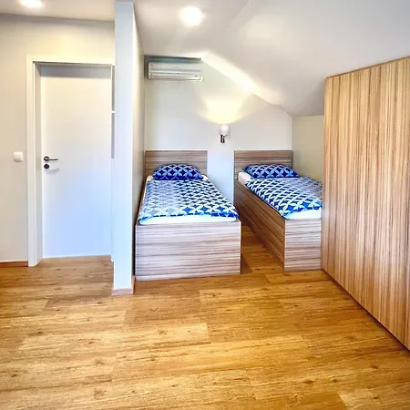 Penzion Stara Lipa Tasner With Free Parking & Kitchen & Garage 3*