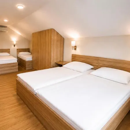 Stara Lipa Tasner With Free Parking & Kitchen & Garage 3* Марибор