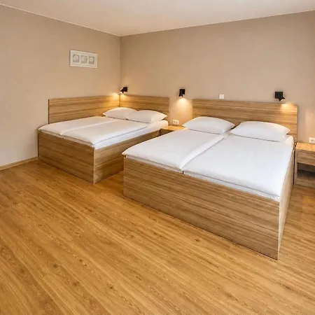 Гостевой дом Stara Lipa Tasner With Free Parking & Kitchen & Garage 3*