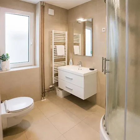 Гостевой дом Stara Lipa Tasner With Free Parking & Kitchen & Garage