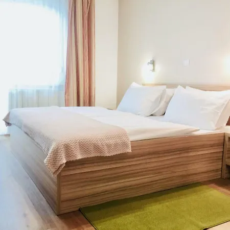 Stara Lipa Tasner With Free Parking & Kitchen & Garage 3*