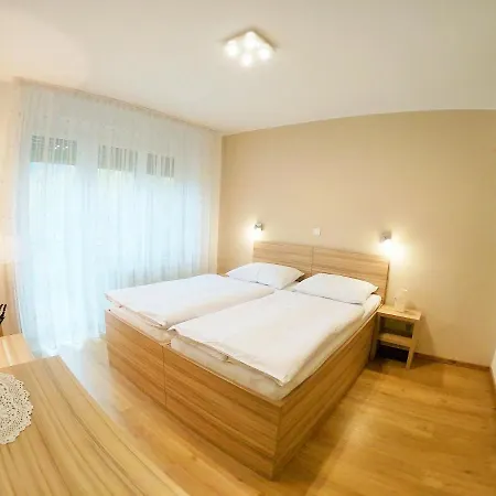 Stara Lipa Tasner With Free Parking & Kitchen & Garage Penzion 3*