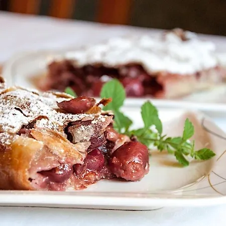 Stara Lipa Tasner Kitchen & P & Garage - Self Check-in Guest house 3*