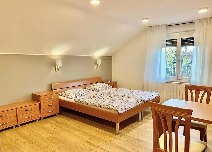 Stara Lipa Tasner Kitchen & P & Garage - Self Check-in