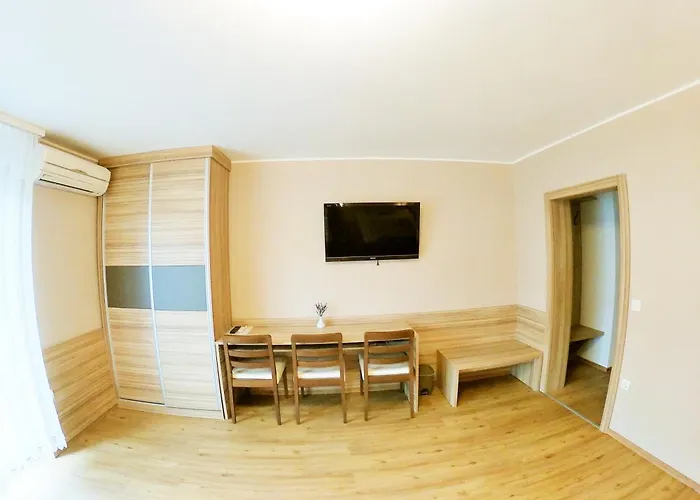 Stara Lipa Tasner Kitchen & P & Garage - Self Check-in Pensjonat