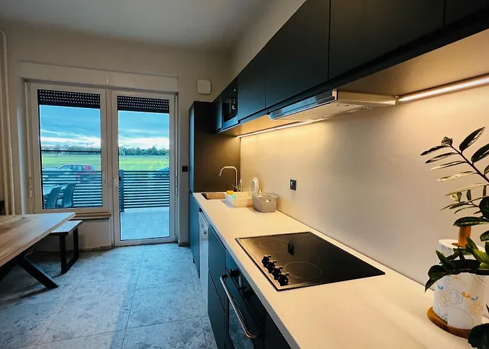 Stara Lipa Tasner Kitchen & P & Garage - Self Check-in ماريبور