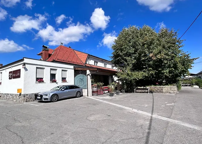 Stara Lipa Tasner Kitchen & P & Garage - Self Check-in Maribor