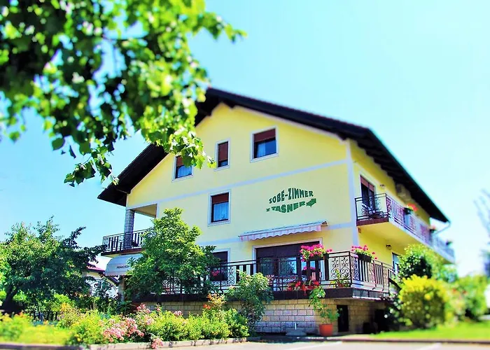 Stara Lipa Tasner Kitchen & P & Garage - Self Check-in Pensjonat