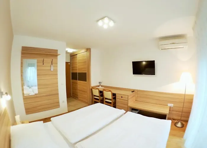 Stara Lipa Tasner Kitchen & P & Garage - Self Check-in 3*