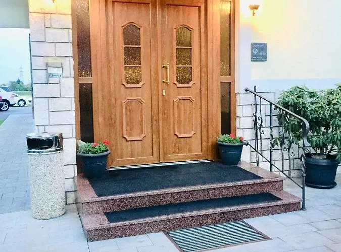 ゲストハウス Stara Lipa Tasner Kitchen & P & Garage - Self Check-in マリボル